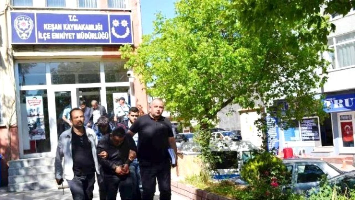 Keşan Polisi, İstanbul\'da Dolandırıcılık Çetesini Çökertti