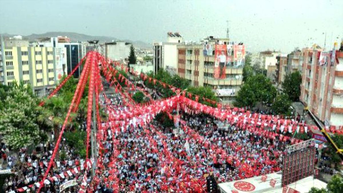 Kılıçdaroğlu: Davutoğlu; Erdoğan, Kılıçdaroğlu Halk İçin Çalışır