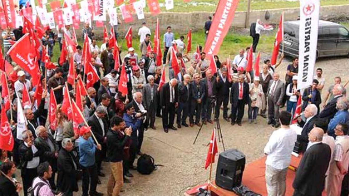 Milletvekili Adayı Ereli, Mitinge 100 kişi Gelince İstifa Edip, HDP\'ye Geçti