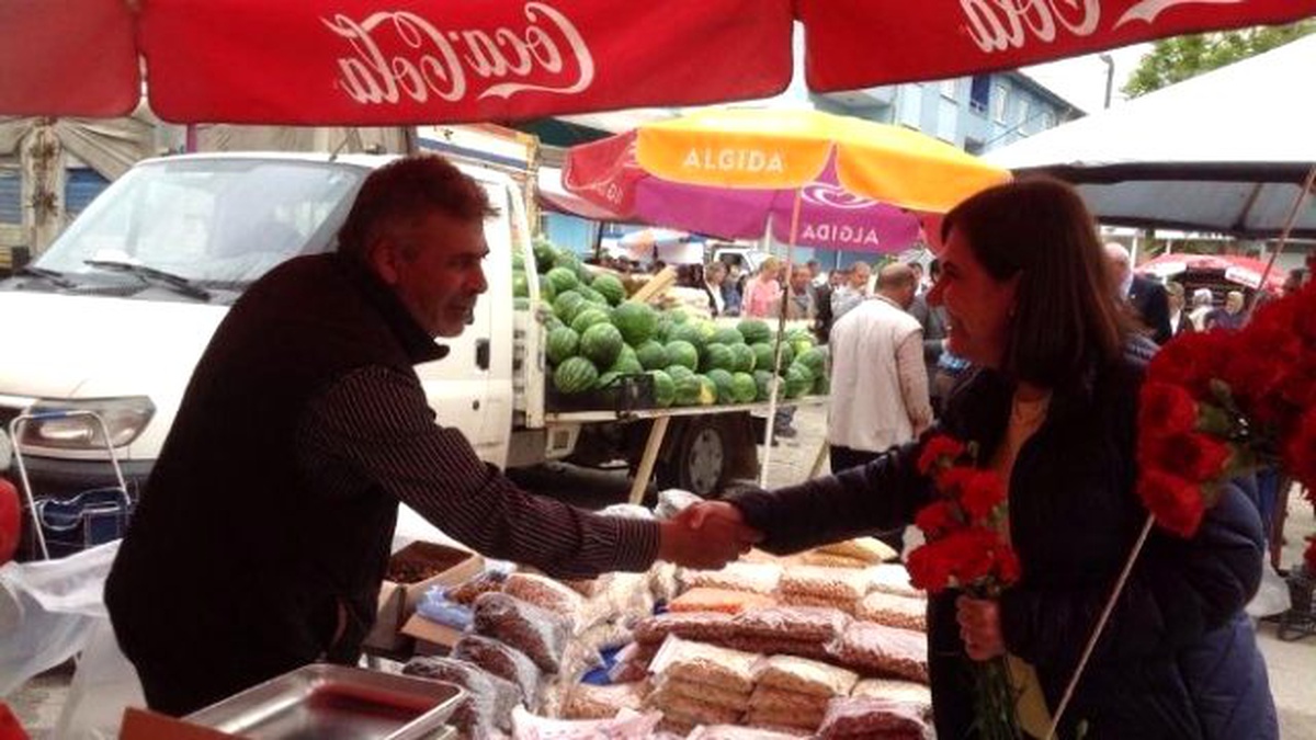 Milletvekili Adayları Köy Ziyaretlerini Sürdürüyor