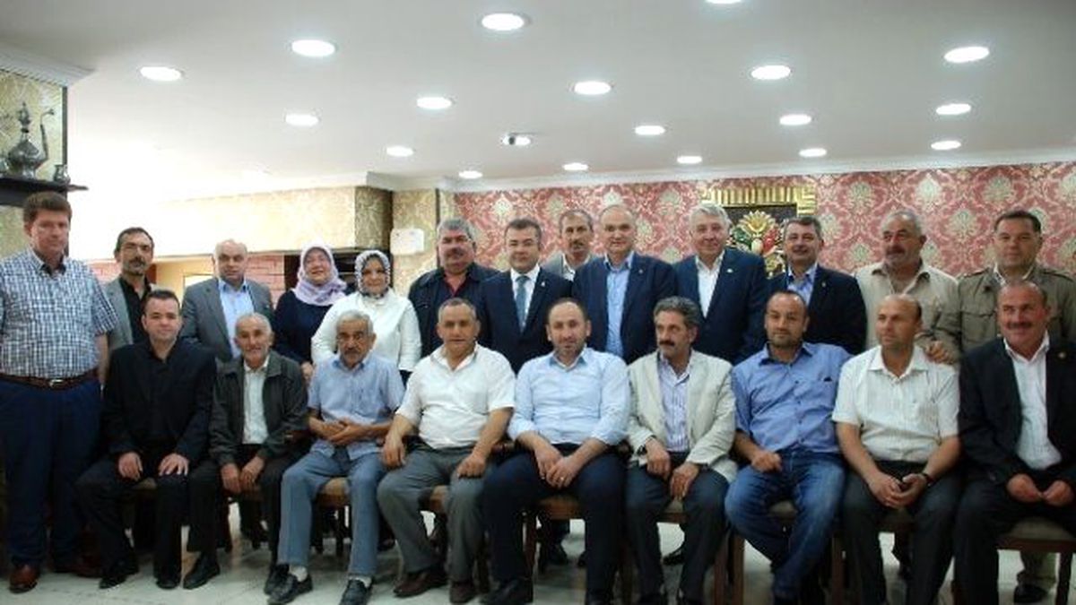 Muhtar ve Vekil Aynı Gemide