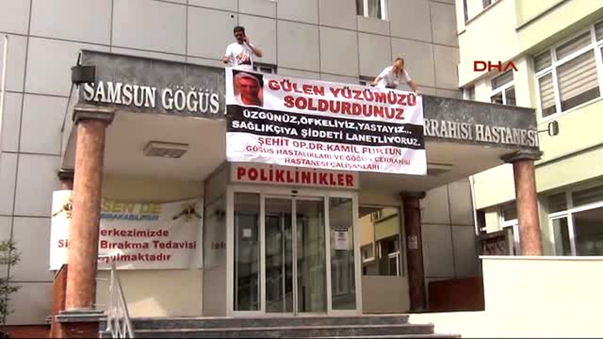 Doktorların Gülen Yüzü Soldu