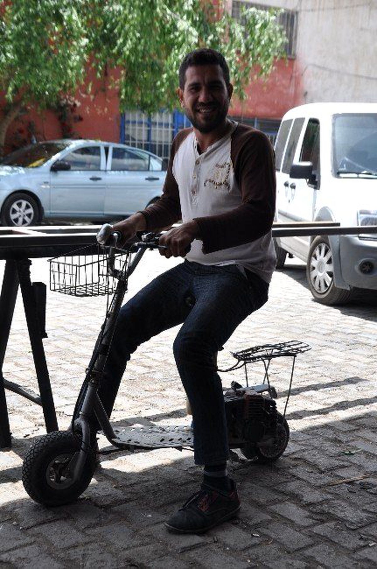 Ot Biçme Motorundan Motorlu Scooter Yaptı