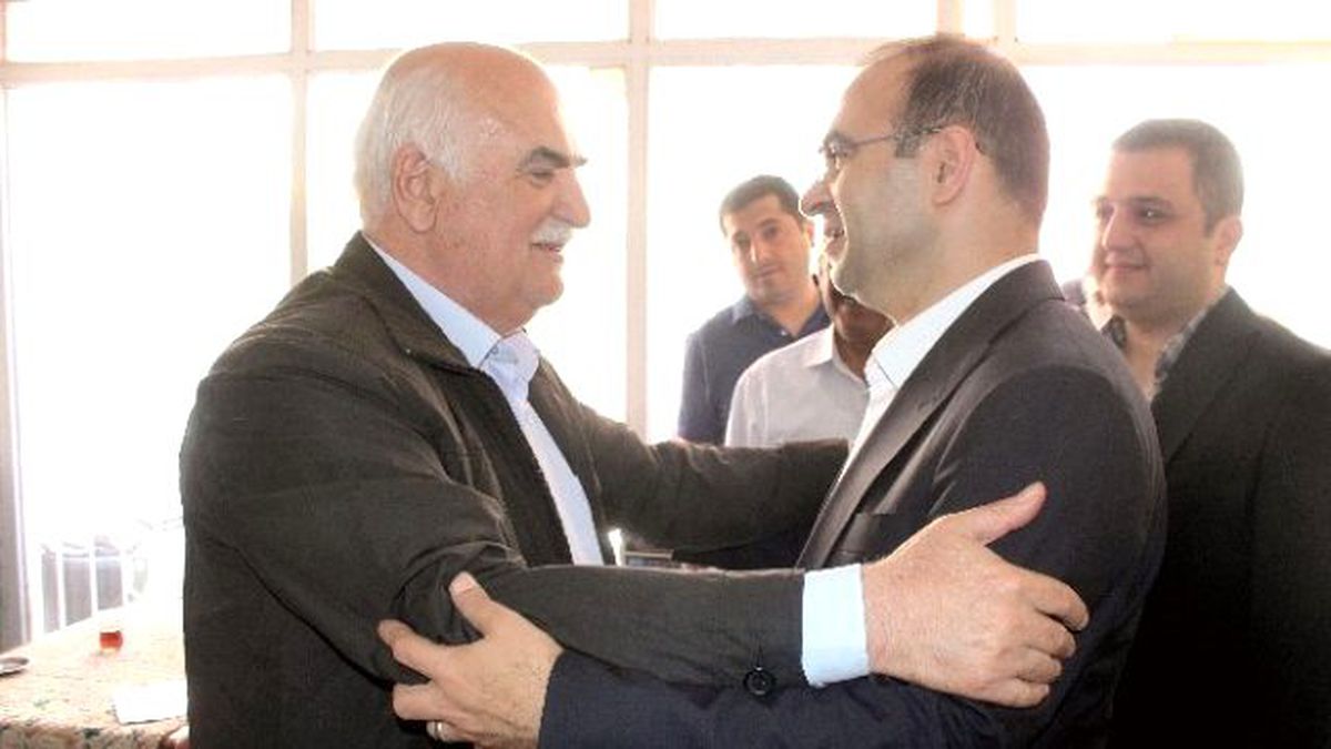 Özhan, Esnaf Ziyaretlerine Devam Ediyor