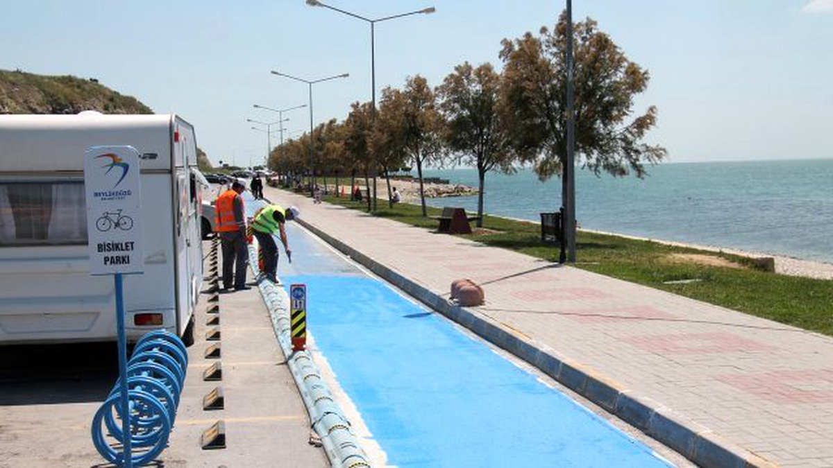 Sahilde Bisikletler Sporcuları Bekliyor