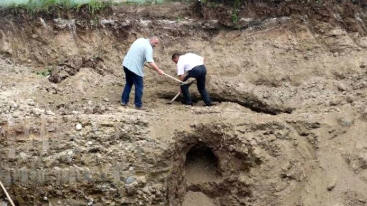 Samsun\'da Temel Kazısından Helenistik Dönemi Mezar Çıktı