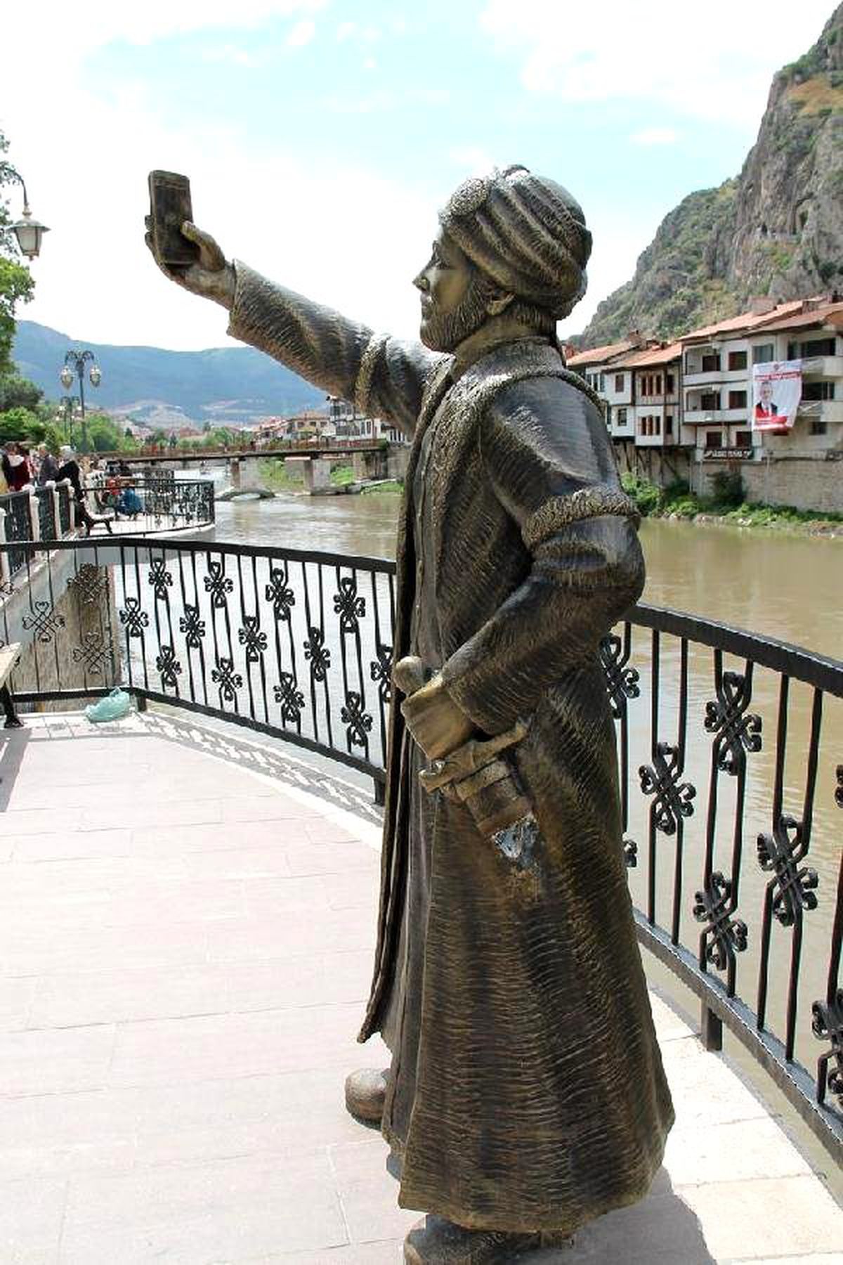 Şehzade Kılıcına Tekrar Kavuştu