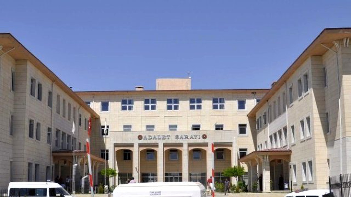 Siirt\'te Gözaltına Alınan Ydg-H\'li 11 Kişi Adliyeye Sevk Edildi