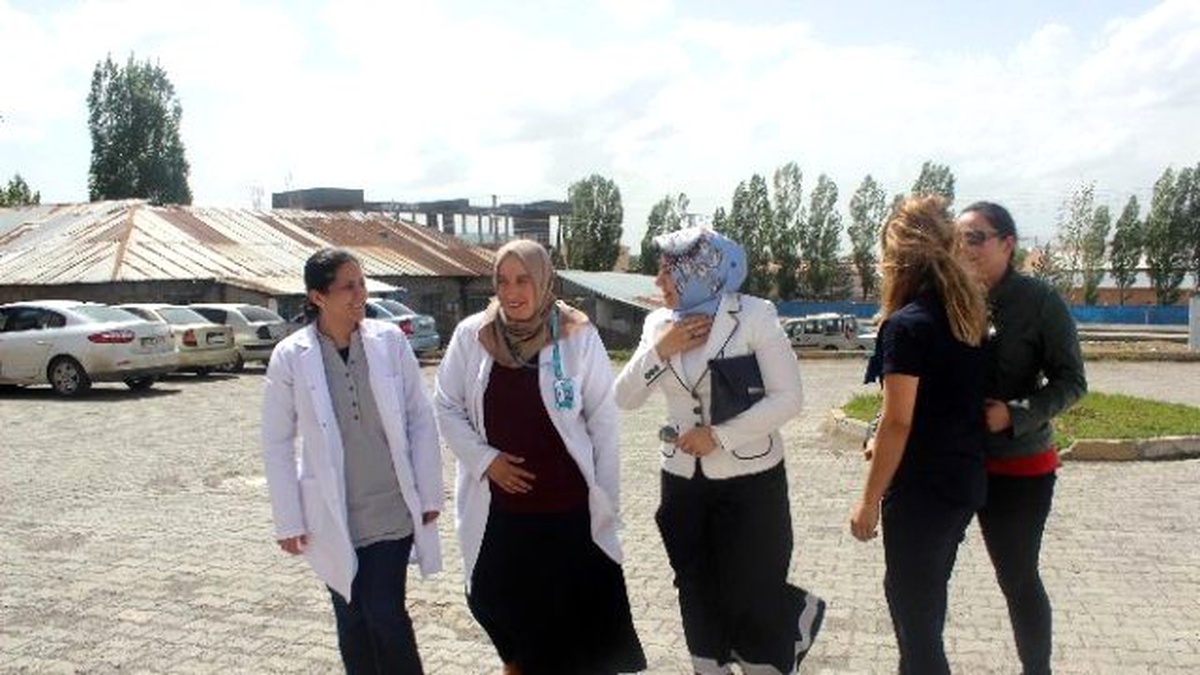 Tuba Işın Diyaliz Merkezini Ziyaret Etti