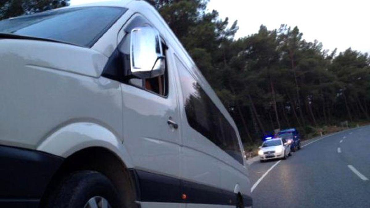 Turistleri Taşıyan Minibüs Devrildi: 1 Ölü, 14 Yaralı
