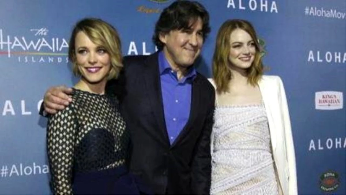 Aloha\' Director Cameron Crowe Apologizes For Casting Emma Stone As An Asian-American