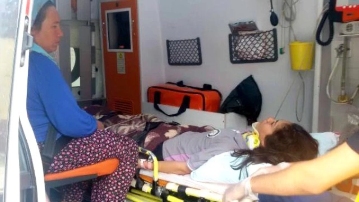 Andırın\'da Öğrenci Servisi ile Minibüs Çarpıştı: 4 Yaralı