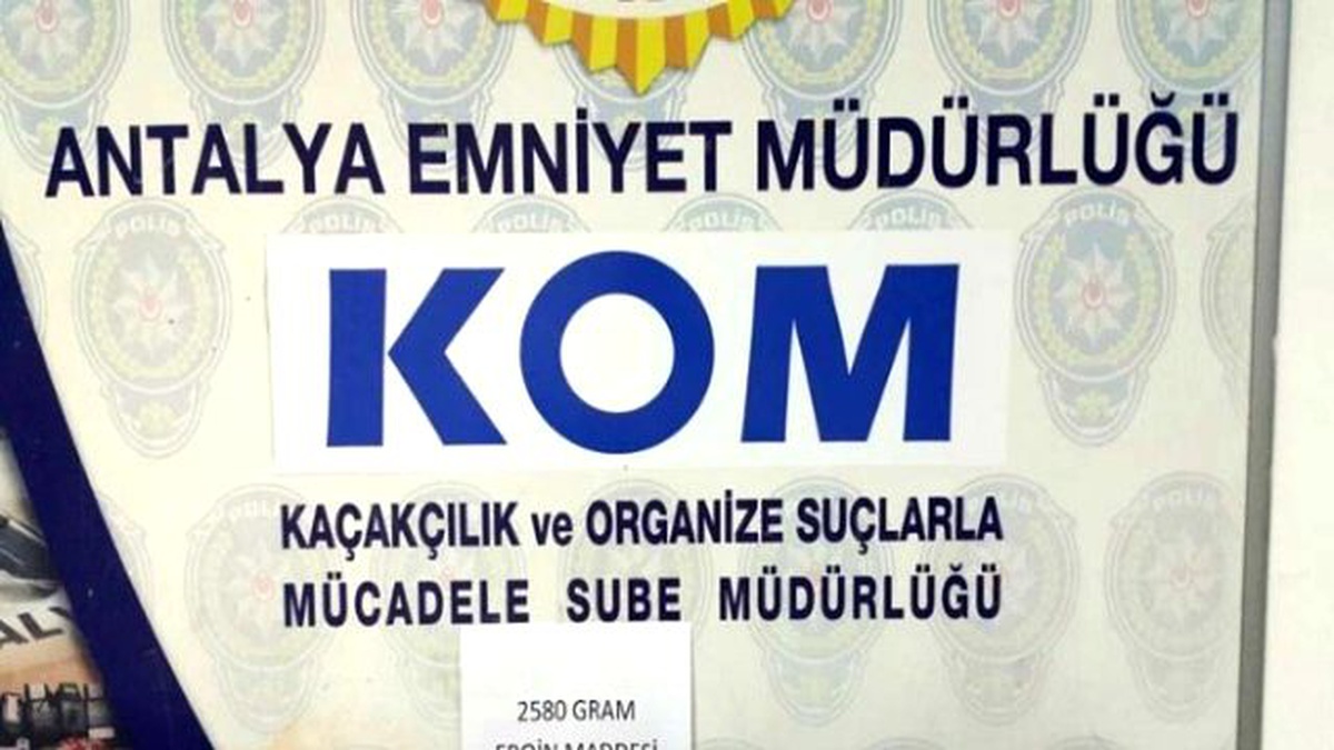 Antalya\'da 2 Buçuk Kilo Eroin Ele Geçirildi