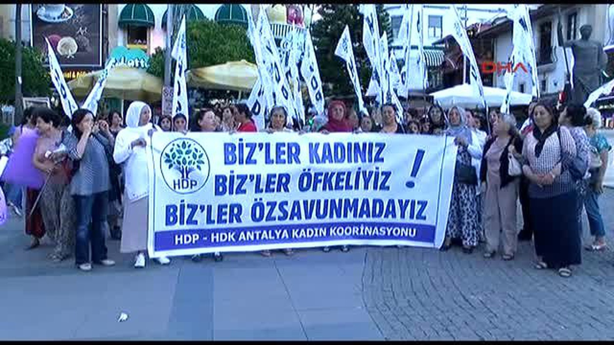 Antalya Sebahat Tuncel: 3 Çocuk Diyen Zihniyet Tecavüzün de Sorumlusudur
