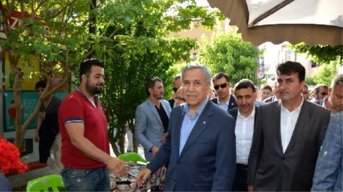 Arınç: Türkiye Bir Cinnetin İçinde Maalesef (2)