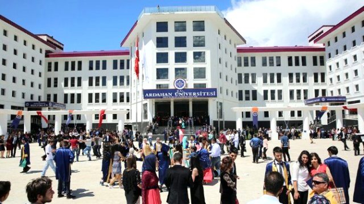 Arü\'yü Mezuniyet Heyecanı Sardı