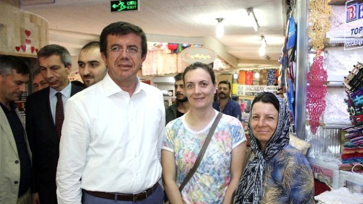 Bakan Zeybekci, Esnafı Ziyaret Etti
