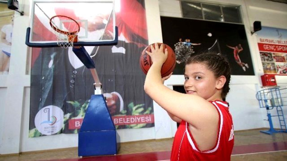 Bayraklı\'da Yetenekli Sporcular Keşfediliyor