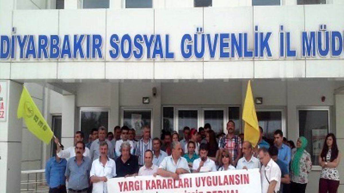 BES\'ten İkramiye Protestosu