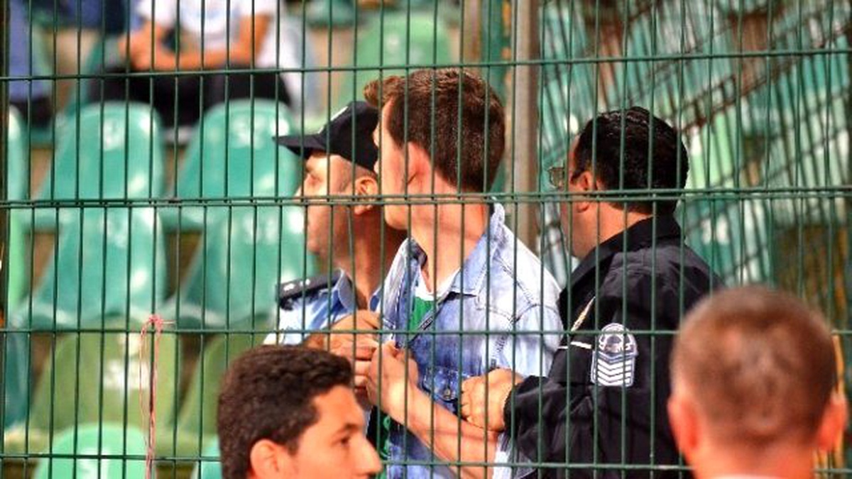 Bursaspor Formasıyla, Galatasaraylıların İçine Girince Olaylar Çıktı