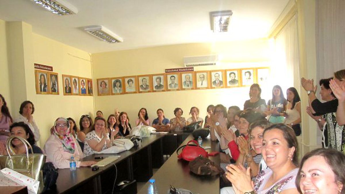 "Çocuklarından Önce Karnelerini Aldılar"