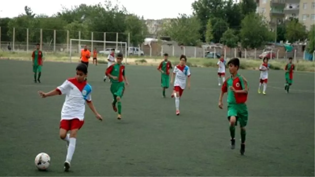 Diyarbakır Futbol Kulübüspor U13: 0 Diyarbakır Demirspor U13: 0