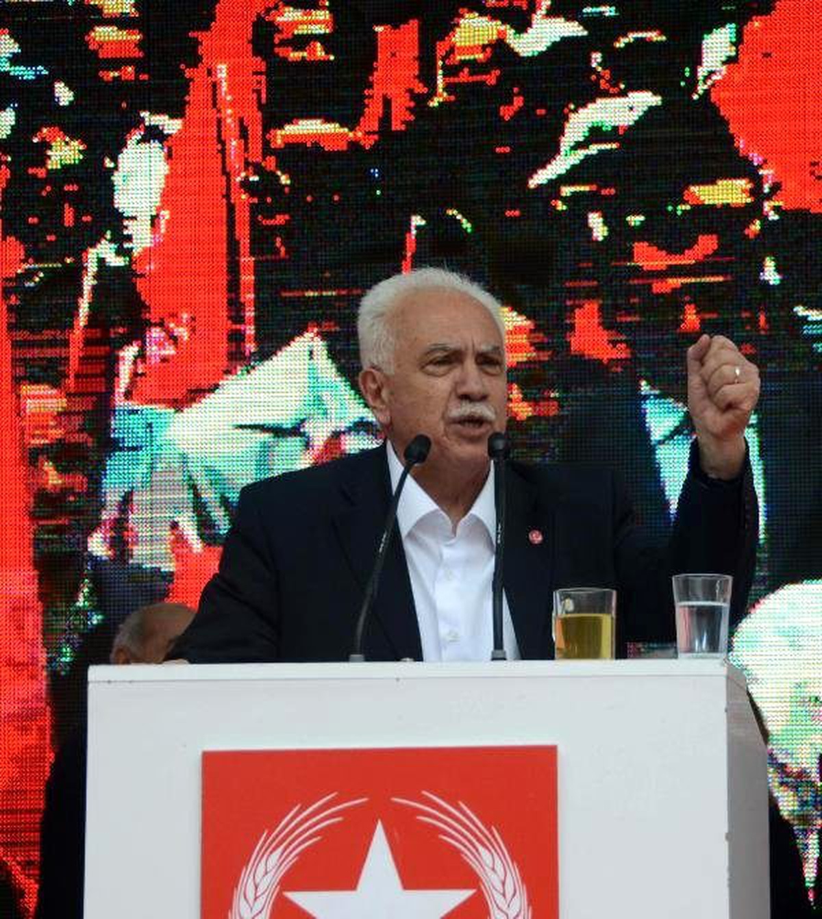 Doğu Perinçek\'ten Yüksekova Mitingi Yorumu: PKK Adayımızı Tehdit Ediyordu (2)
