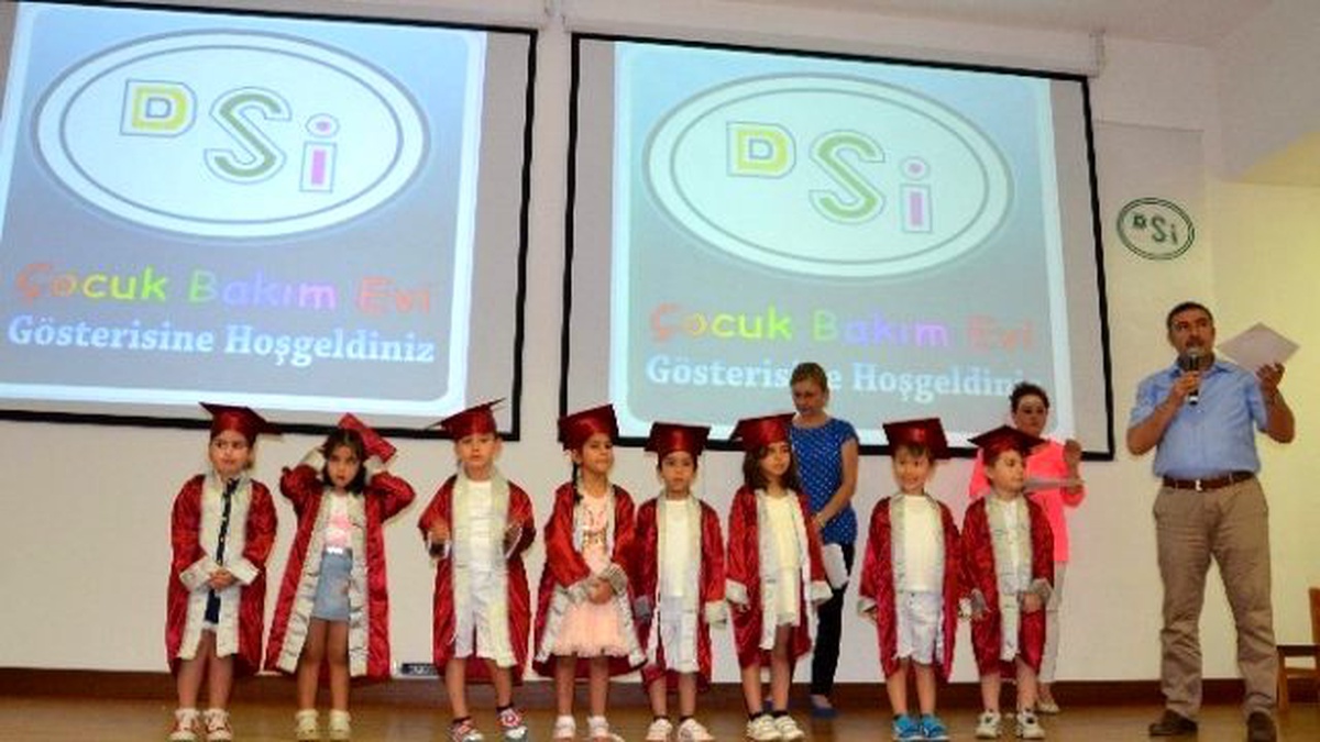 DSİ Gündüz Çocuk Bakımevi\'nin Öğrencileri Diplomalarını Aldılar