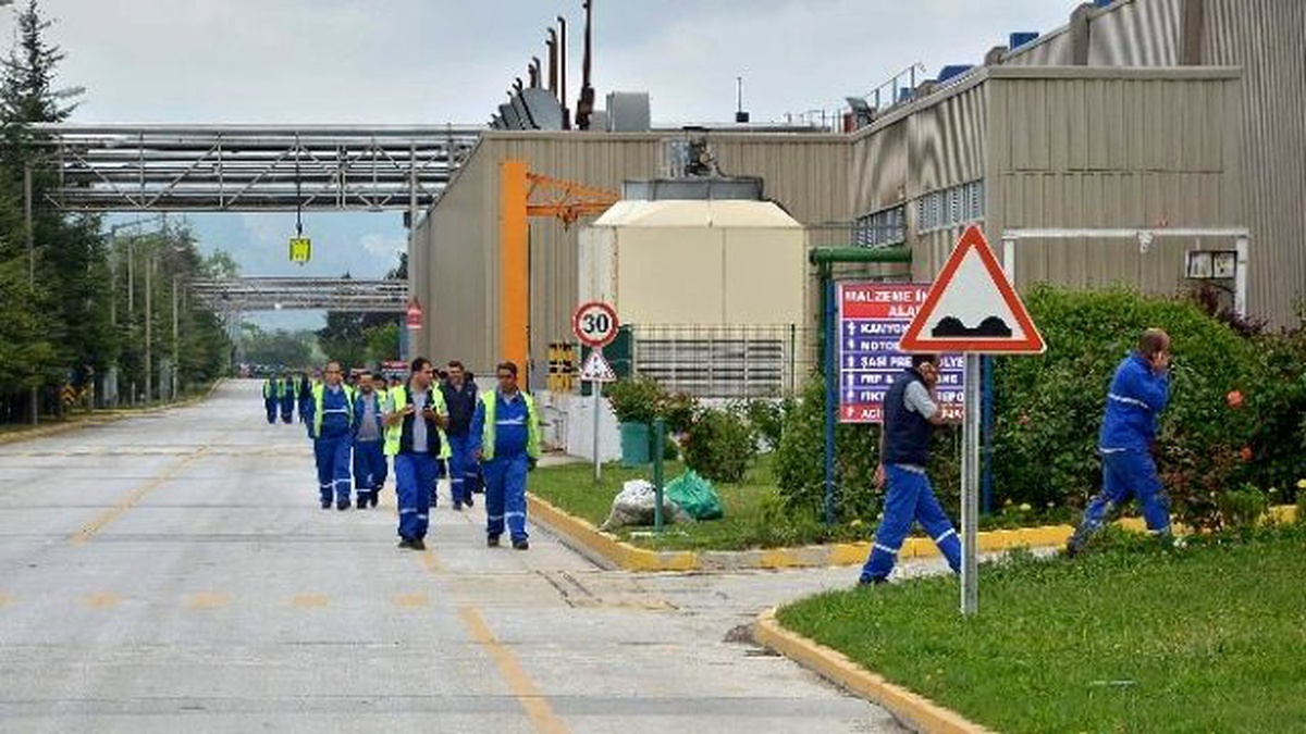 Eskişehir\'de Ford Otosan İşçileri İş Başı Yaptı