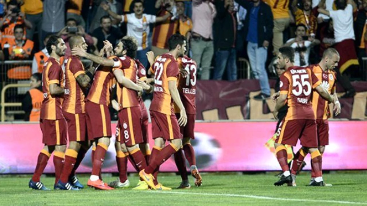 Galatasaray, Bursaspor\'u 3-2 Yendi, Kupayı Kazandı