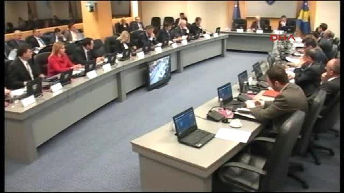 Kosova?da Halkın Kamu Kurumlarına Olan Borçlarının Silinmesi İçin Yasa Tasarısı Onaylandı