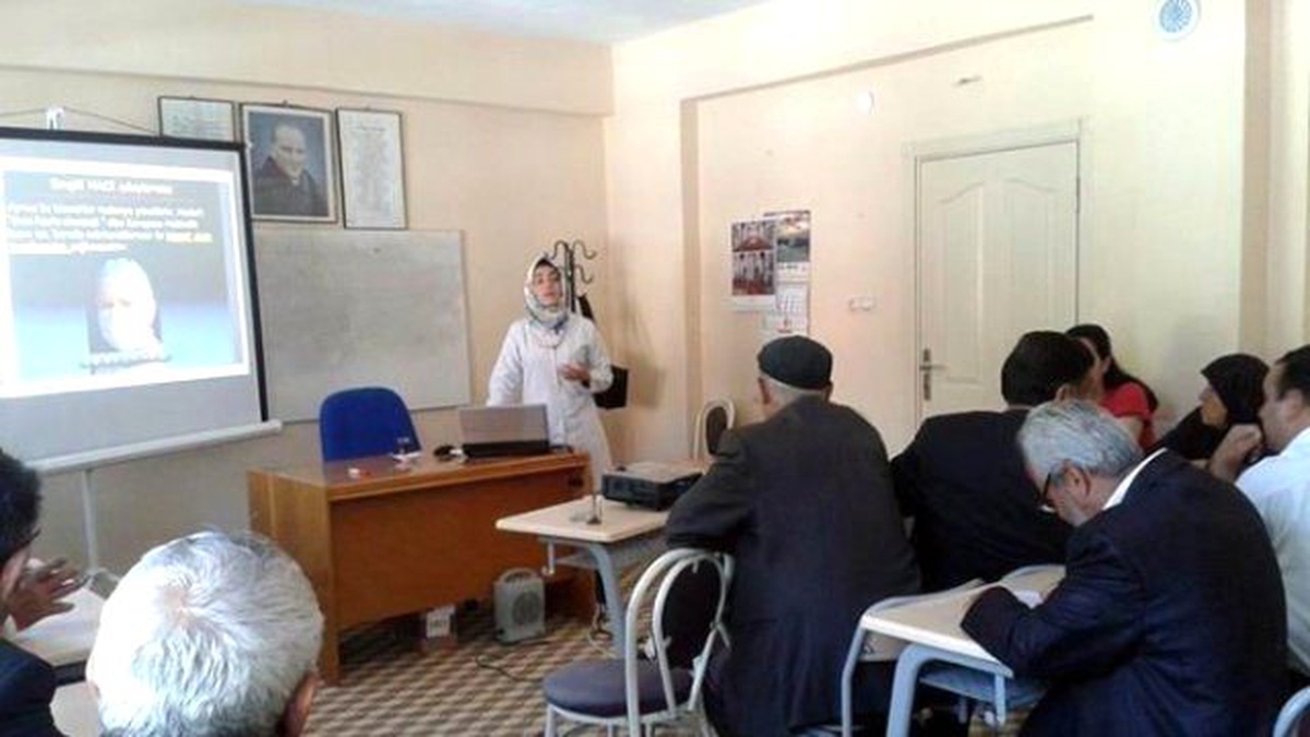 Kulu\'da Hacı Adaylarına Sağlık Konusunda Seminer