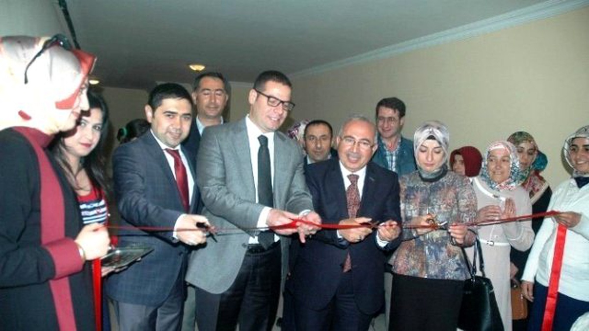 Kursiyerlerin Sergisine Yoğun İlgi