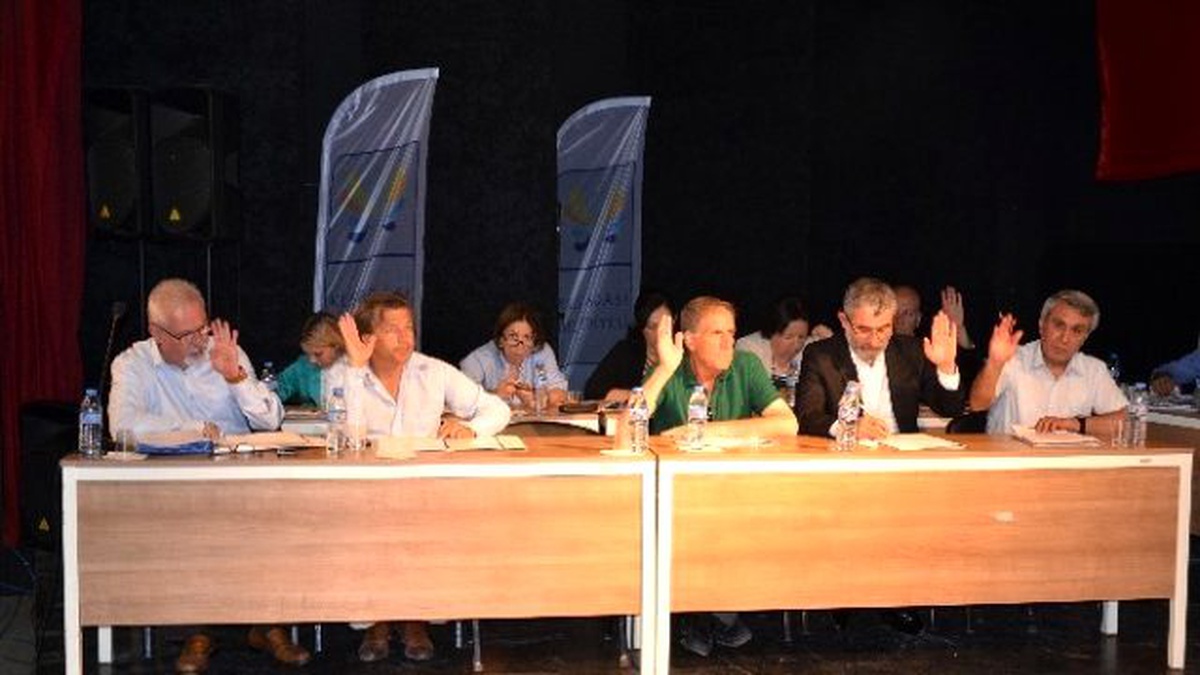 Kuşadası\'nda Heyelan Mağdurlarına 6 Ay Daha Kira Yardımı