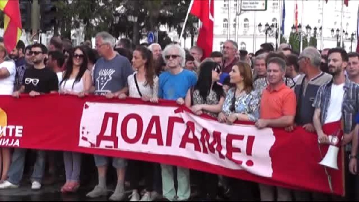 Makedonya\'da Hükümet Karşıtı Protesto