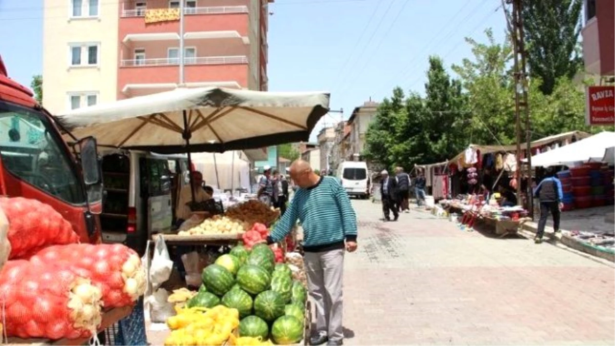 Mitingler Halk Pazarının Yerini Değiştirdi