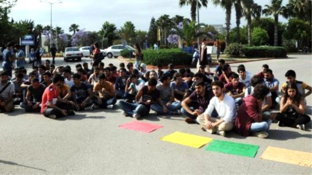 Öğrencilerden Yurt Ücreti Zammına Protesto