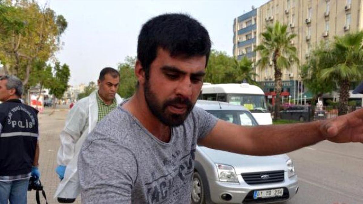 Yol İstediği Aracın Sürücüsü, Yol İsteyen Adamın Burnunu Kırdı