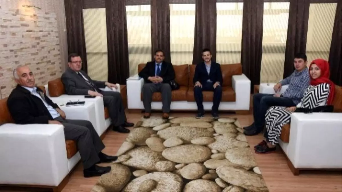 Tügva Afyonkarahisar Şube Yönetiminden Rektör Solak\'a Ziyaret