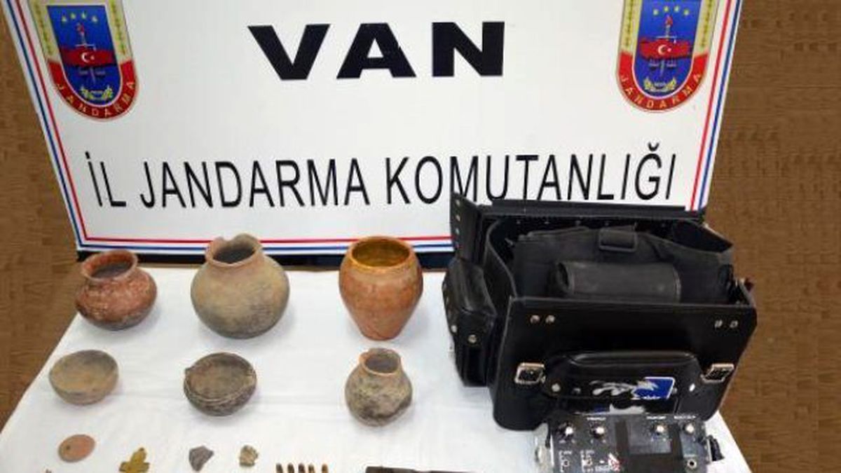 Ağrı\'da Jandarmadan Tarihi Eser Operasyonu