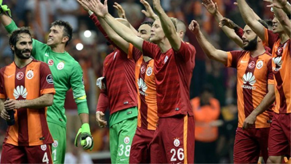 Arsenal ve Manchester United, Muslera\'yı İstiyor