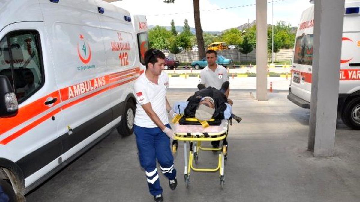 Aydın\'da Trafik Kazası: 3 Yaralı