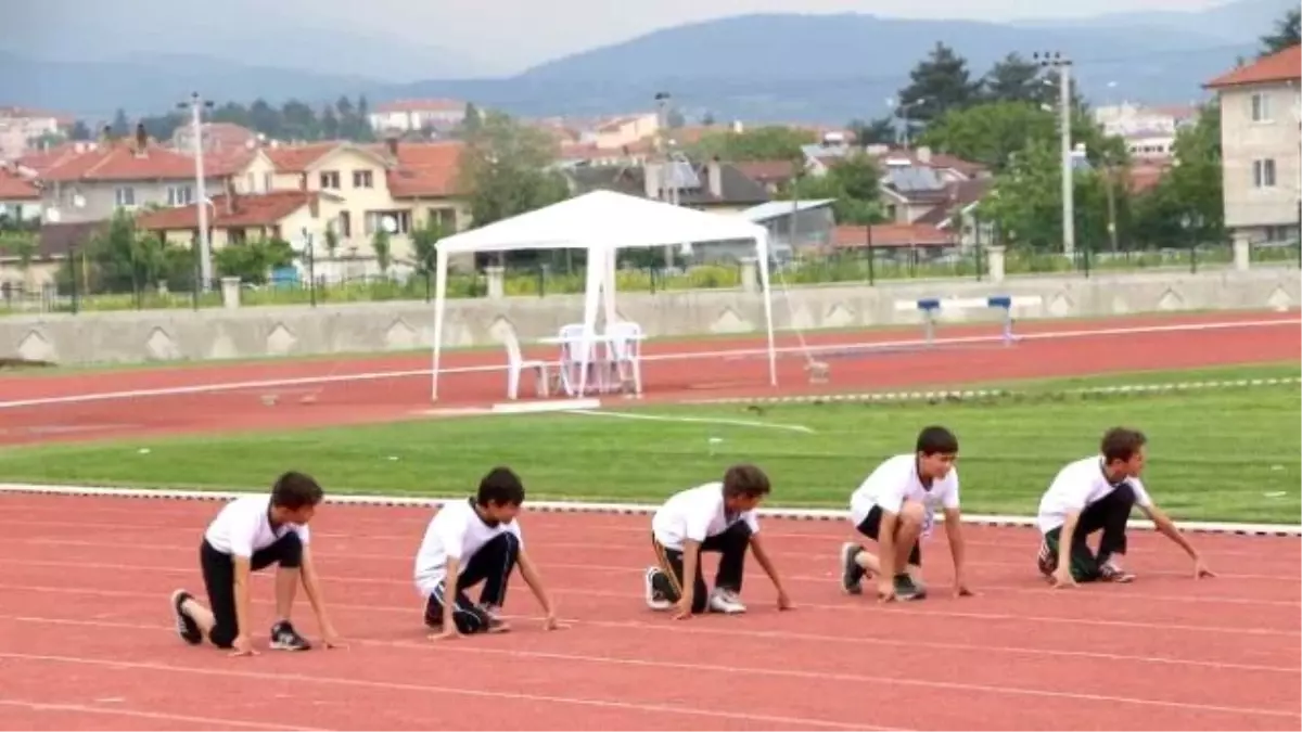 Bolu\'da " Atletizmle Geleceğe Projesi" Ödül Töreni Yapıldı