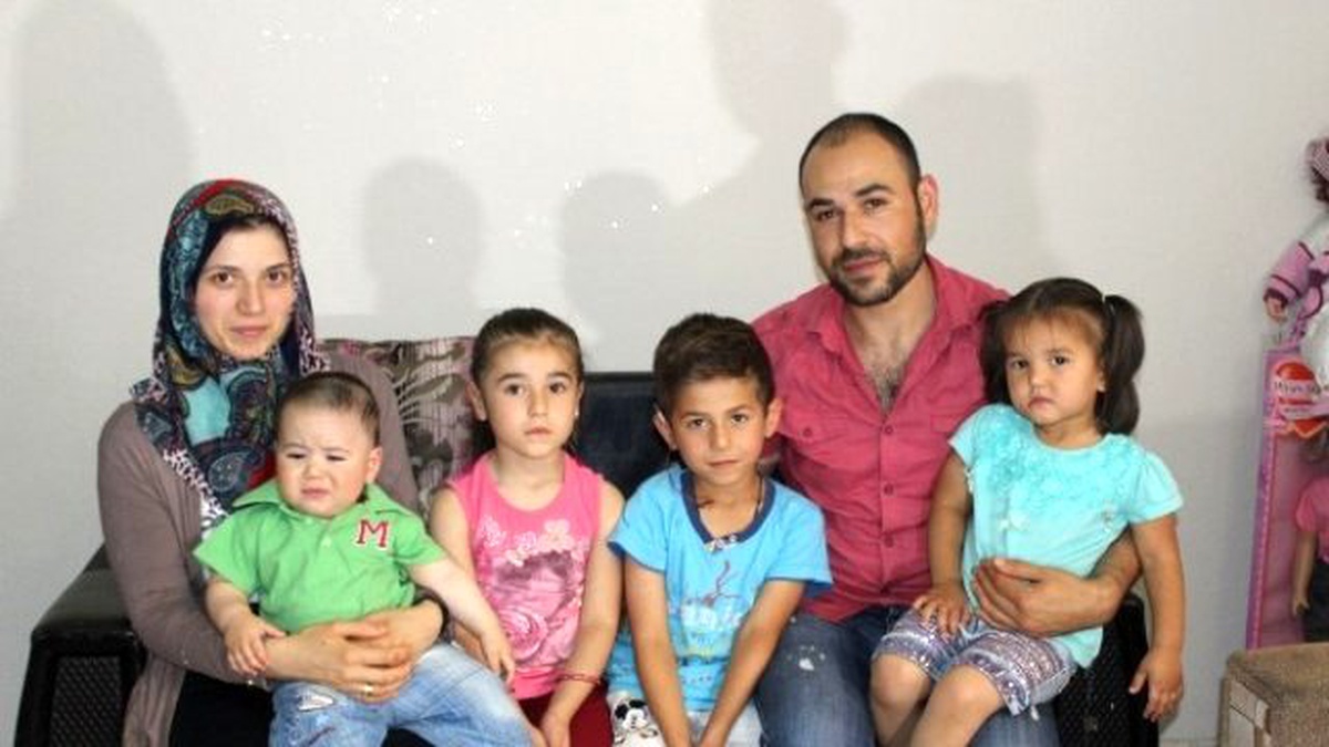 Konuşabilmesi, Türk Vatandaşı Olmasına ya da Özel Ders Alabilmesine Bağlı