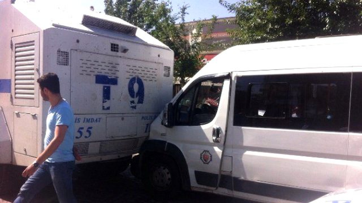 Minibüs Toma\'ya Çarptı: 4 Yolcu Yaralandı
