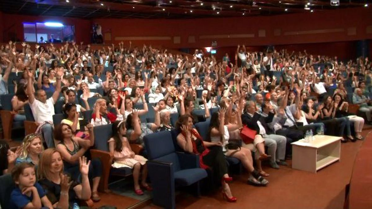 Narlıdere AKM'den Coşkulu Final