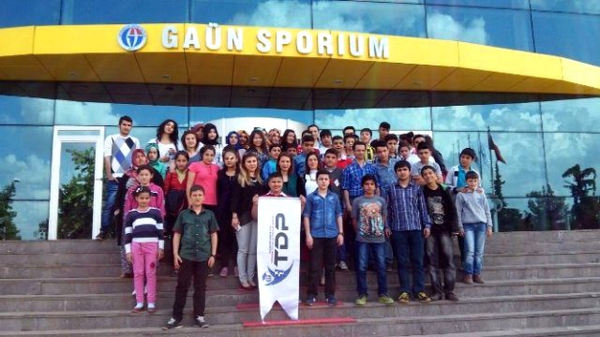 Öksüz ve Yetimler Gaün\'de Ağırlandı