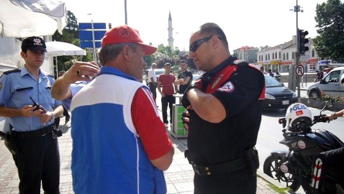 Bulgar Dolandırıcıların Elinden Kızı Sayesinde Kurtuldu