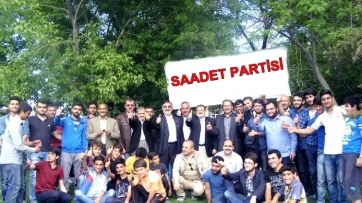 Saadet Partisi Piknik Alanlarındaki Halkla Buluştu