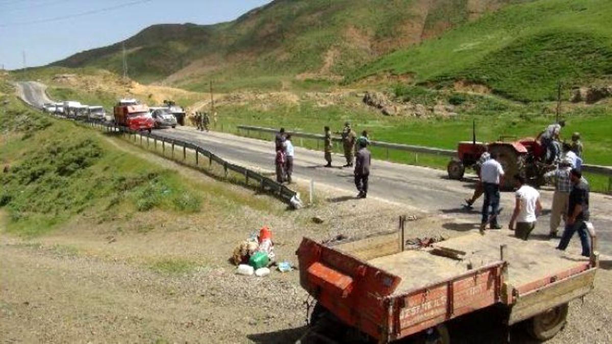 Yaylaya Gidenleri Taşıyan Traktör Devrildi: 1 Ölü, 28 Yaralı
